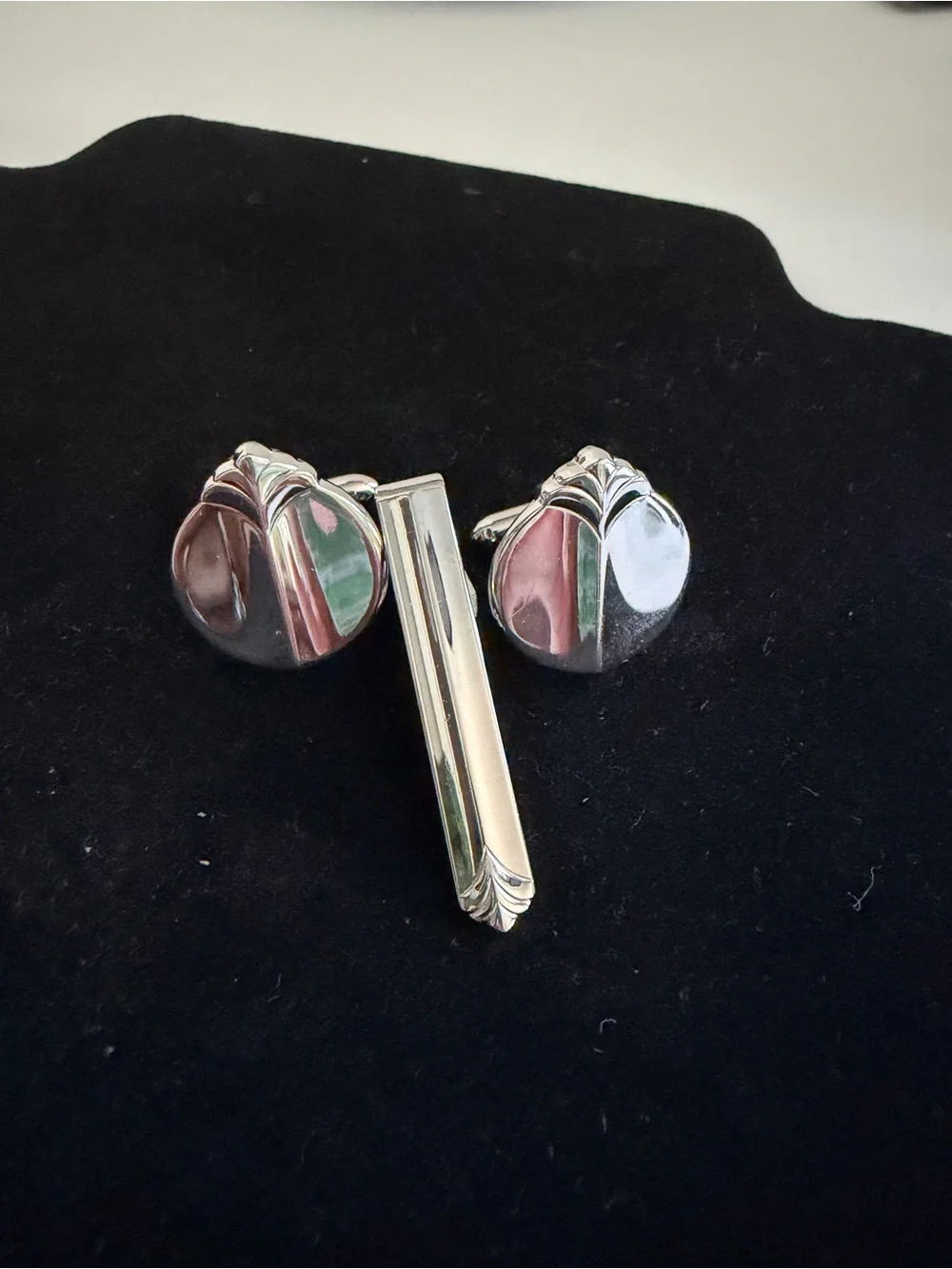 SWANK Silver-Tone Cufflinks and Tie Clip Set